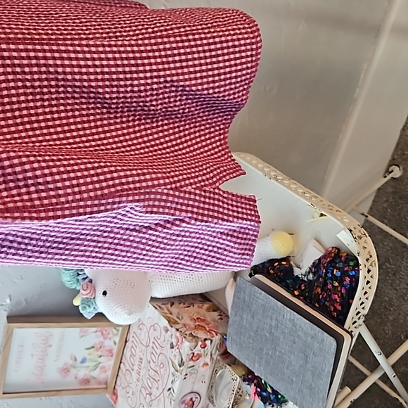 Eddie Bauer seersucker button-down shirt.  Size XL. - Picture 5 of 7